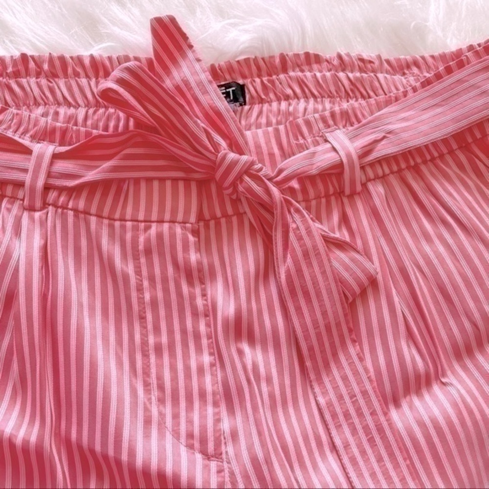 Ann Taylor LOFT Paperbag Waist Striped Shorts - Picture 13 of 14